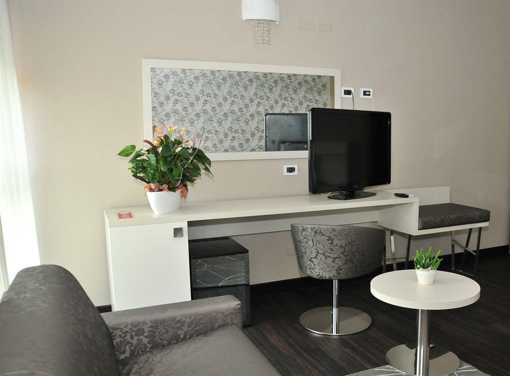 Hotel Lalla Beauty & Relax Cesenatico Ngoại thất bức ảnh